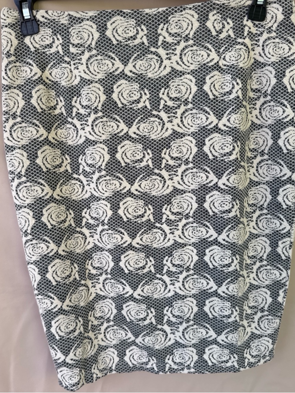 Floral Lace Pencil Skirt - cream on Black